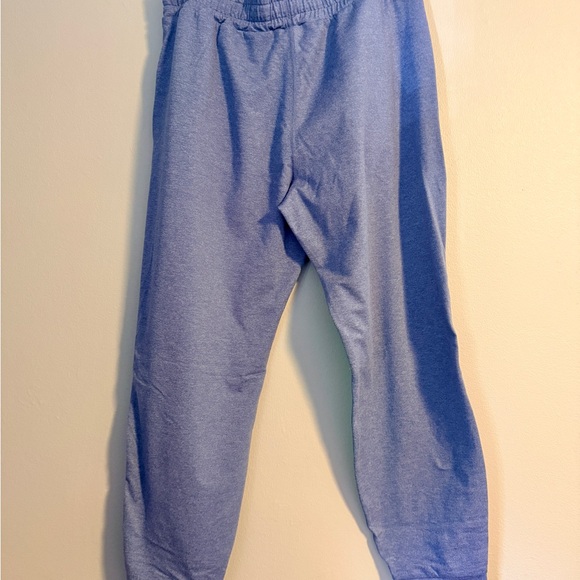 Vuori Performance Joggers in Light Azure Heather. Size small - Picture 4 of 5